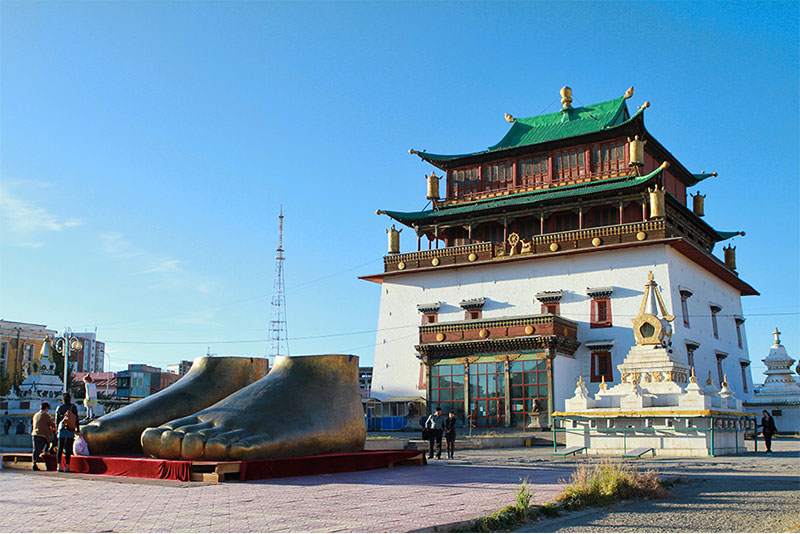 gandan monastery mongolia